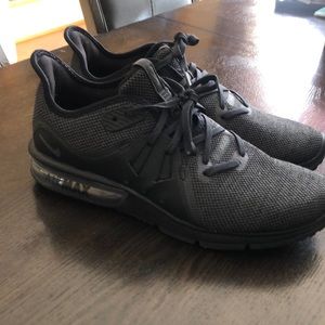 Nike Air Max Flyknit